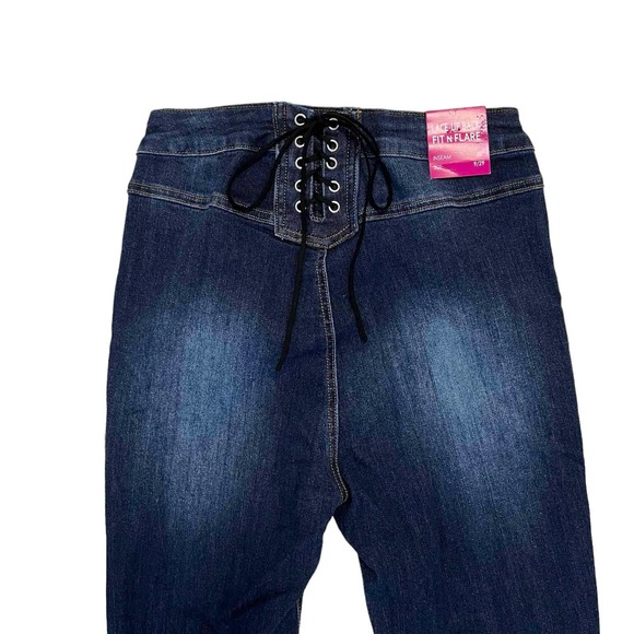 NWT - S.O.N.G Lace-Up Back Fit N Flare (Size: 9/29) - Picture 3 of 4